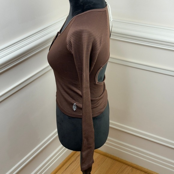NWT Free People Movement Bail Out Long Sleeve Layer Crop Top in Cocoa XS Small - Picture 5 of 8